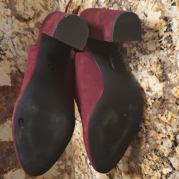 Gorgeous Pelle Moda, heeled, burgandy suede, open backed booties with suede ties - Picture 4 of 7
